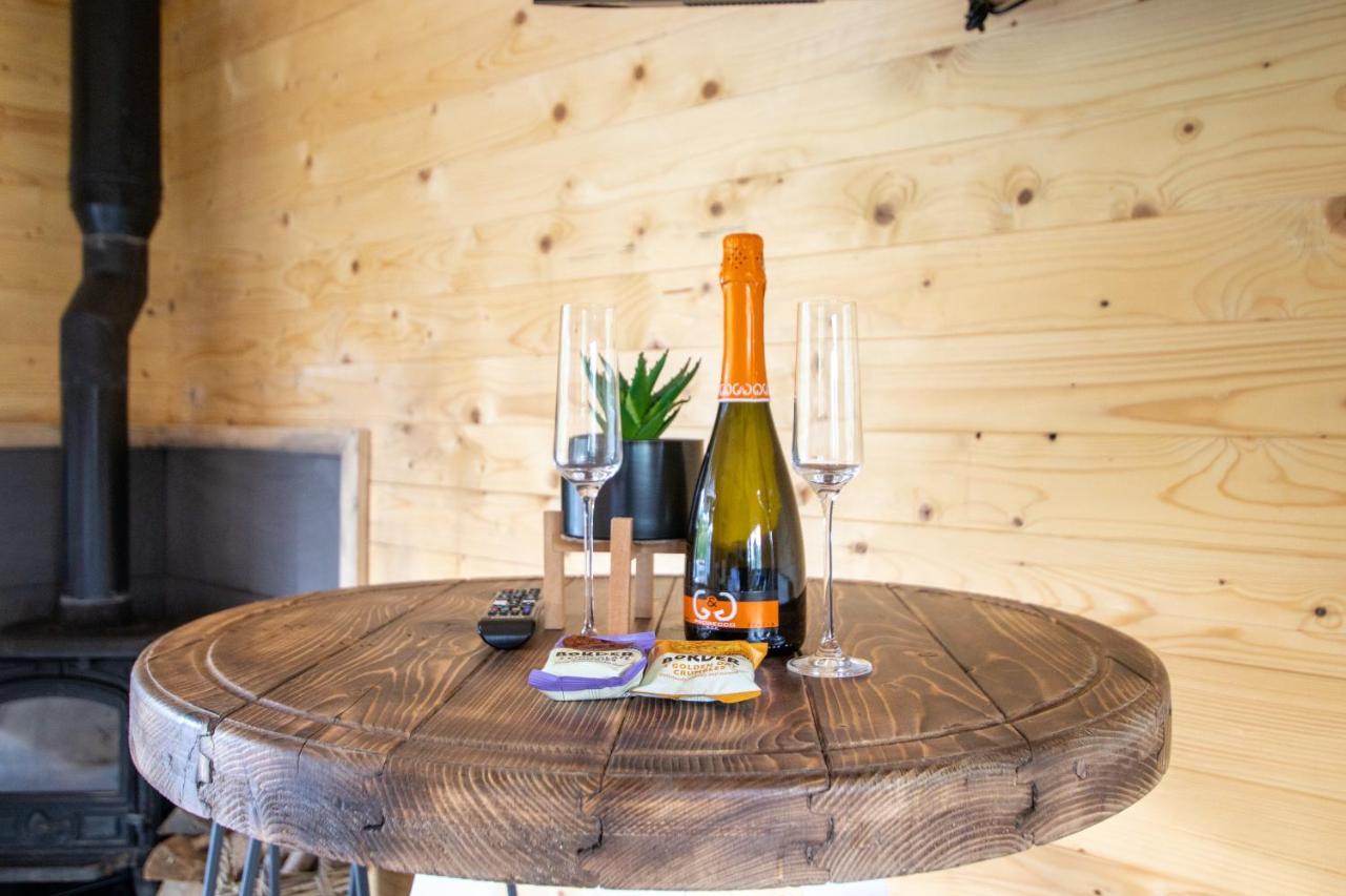 Choller Lake Lodges - Primrose Cabin With Private Hot Tub Arundel Eksteriør bilde