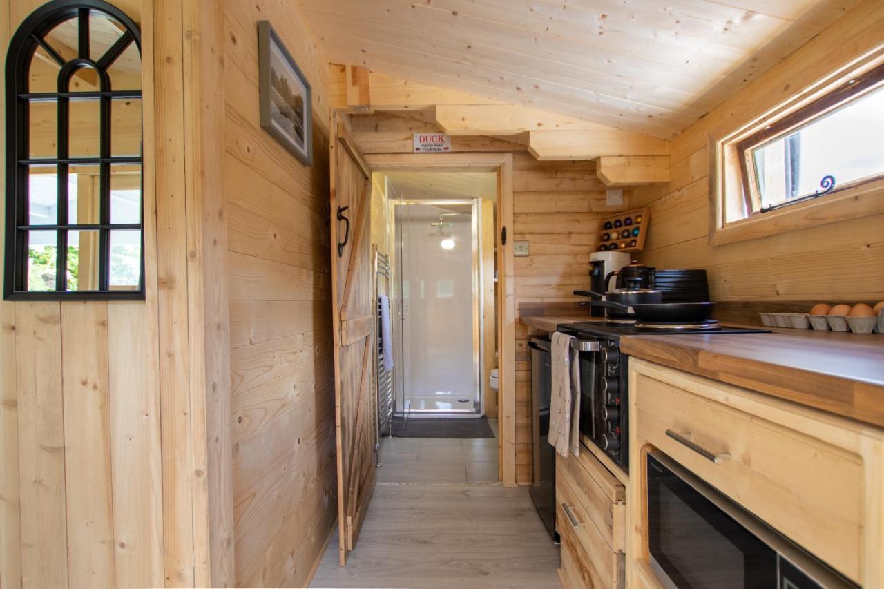 Choller Lake Lodges - Primrose Cabin With Private Hot Tub Arundel Eksteriør bilde