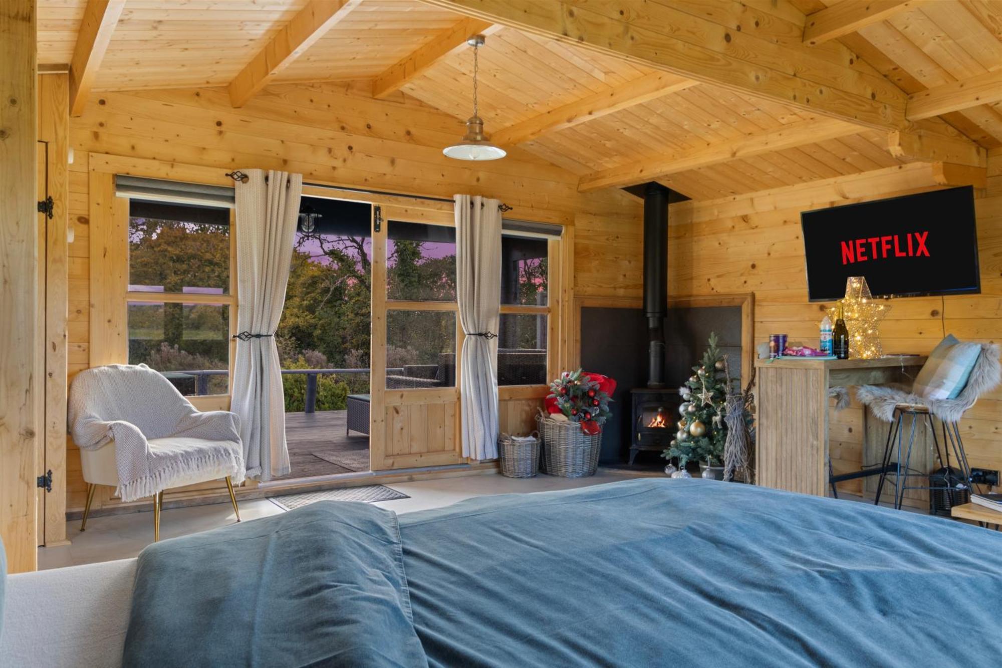 Choller Lake Lodges - Primrose Cabin With Private Hot Tub Arundel Eksteriør bilde